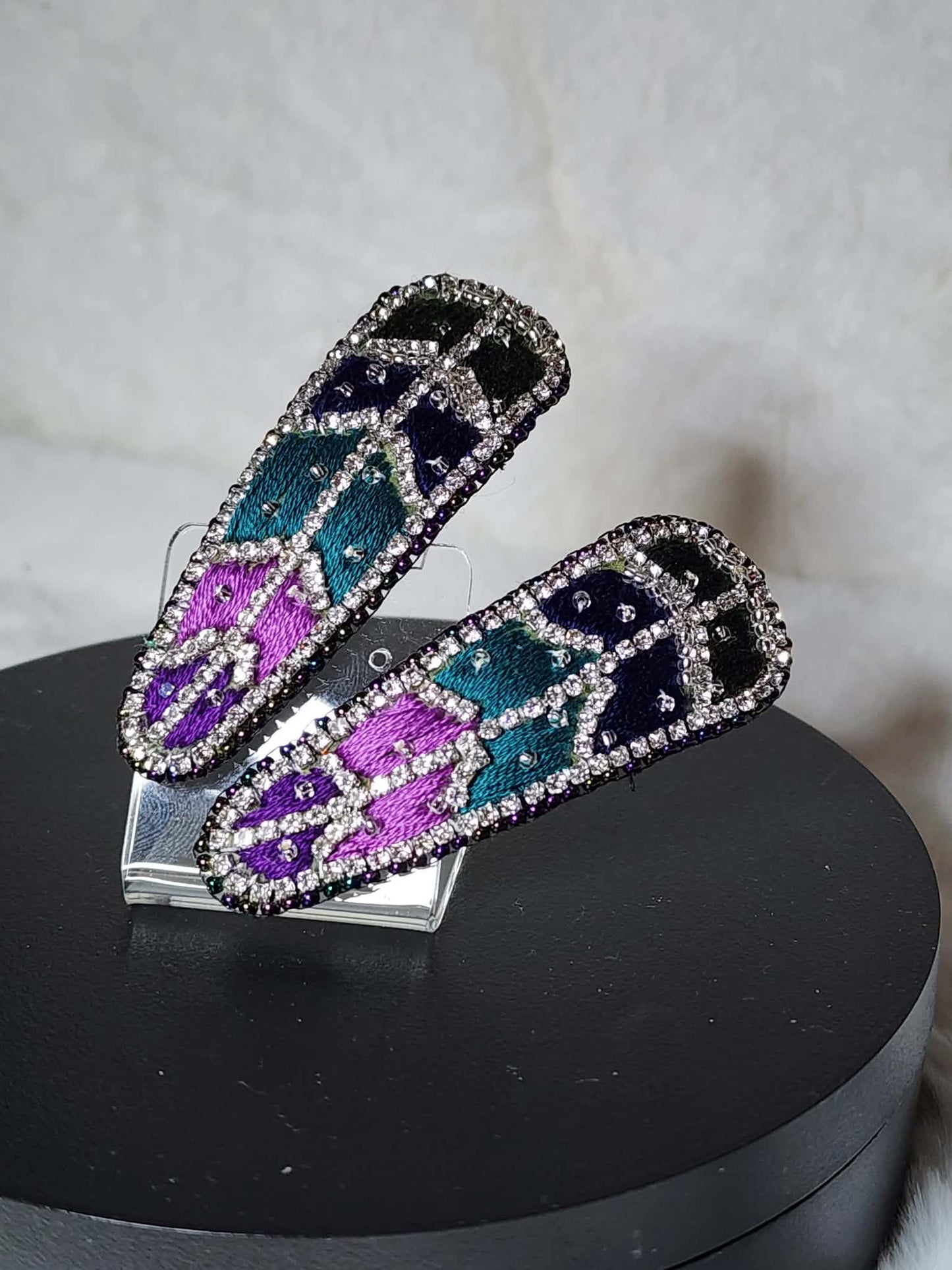 Pair of Feather Snap Barrettes